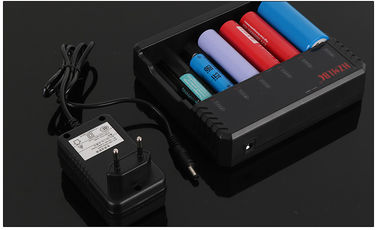 中国 6つ1つの18650スマートな充電電池の充電器の多機能のABS材料に付き サプライヤー